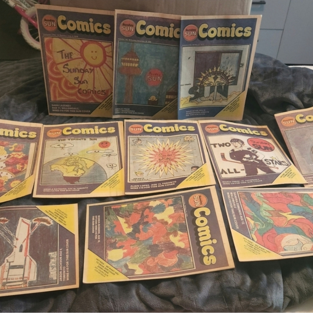 Rare Vintage 1970s Collection of Sunday Sun Comics covers Toledo